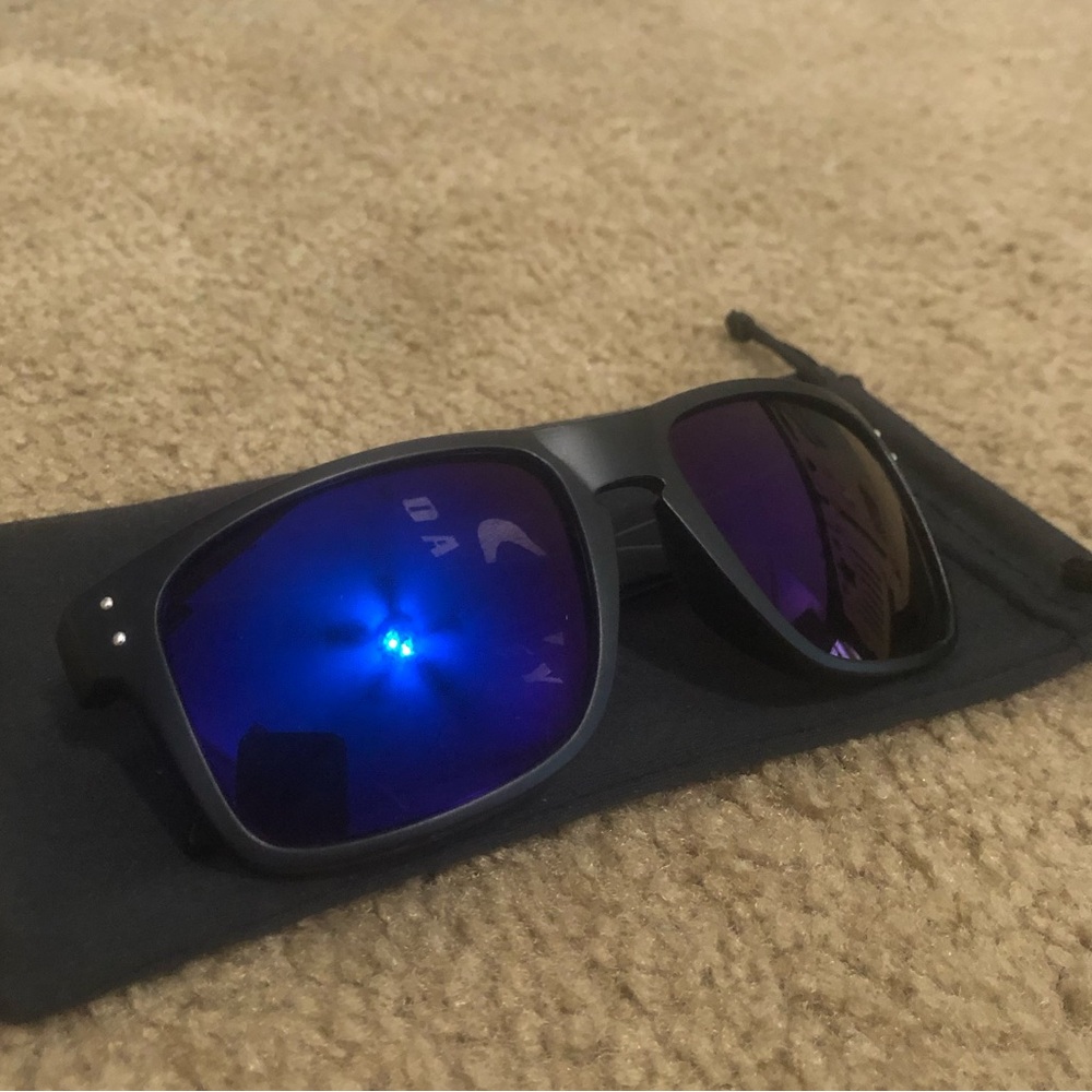 Oakley Holbrook Blue Reflective 9102 Matte Black Frame - Picture 2 of 8